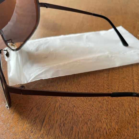 Shield Shade Sunglasses Polarized - Picture 4 of 5